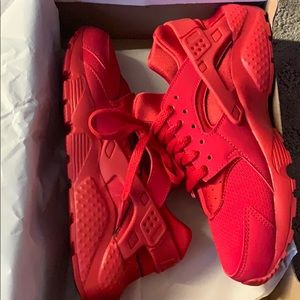 Red Huaraches